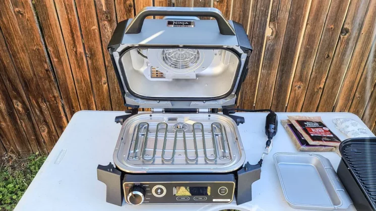 Ninja Woodfire Outdoor Grill-5