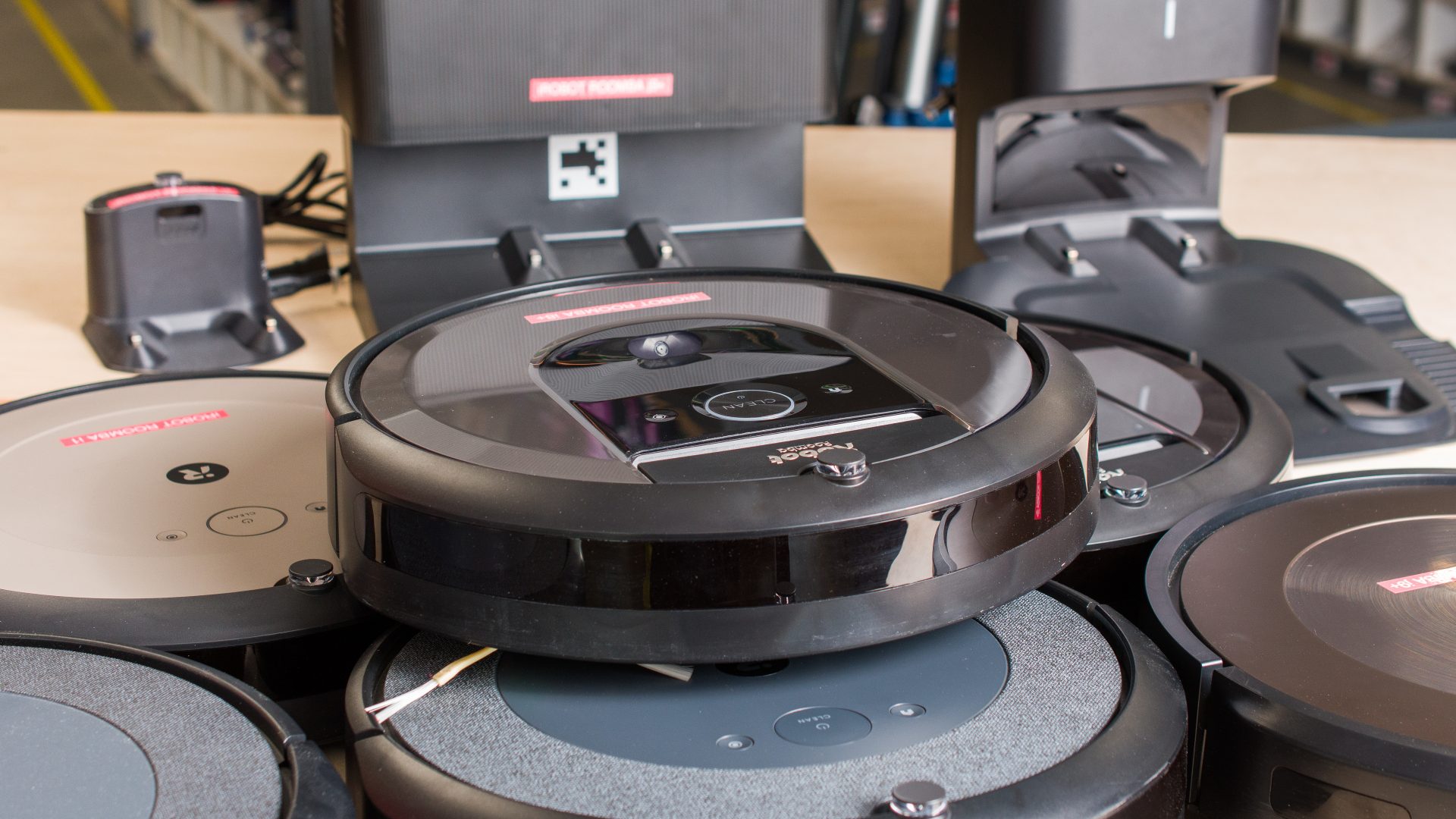 345925Рейтинг лучших роботов-пылесосов iRobot в 2025 году