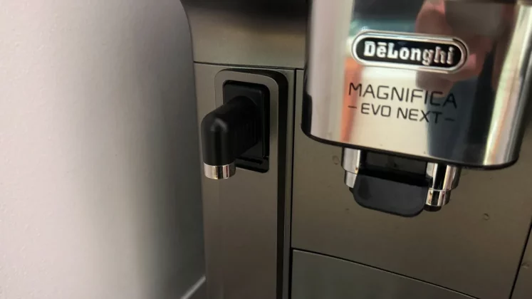 De’Longhi Magnifica Evo Next: преодолевая трудности, получаем идеальный кофе фото